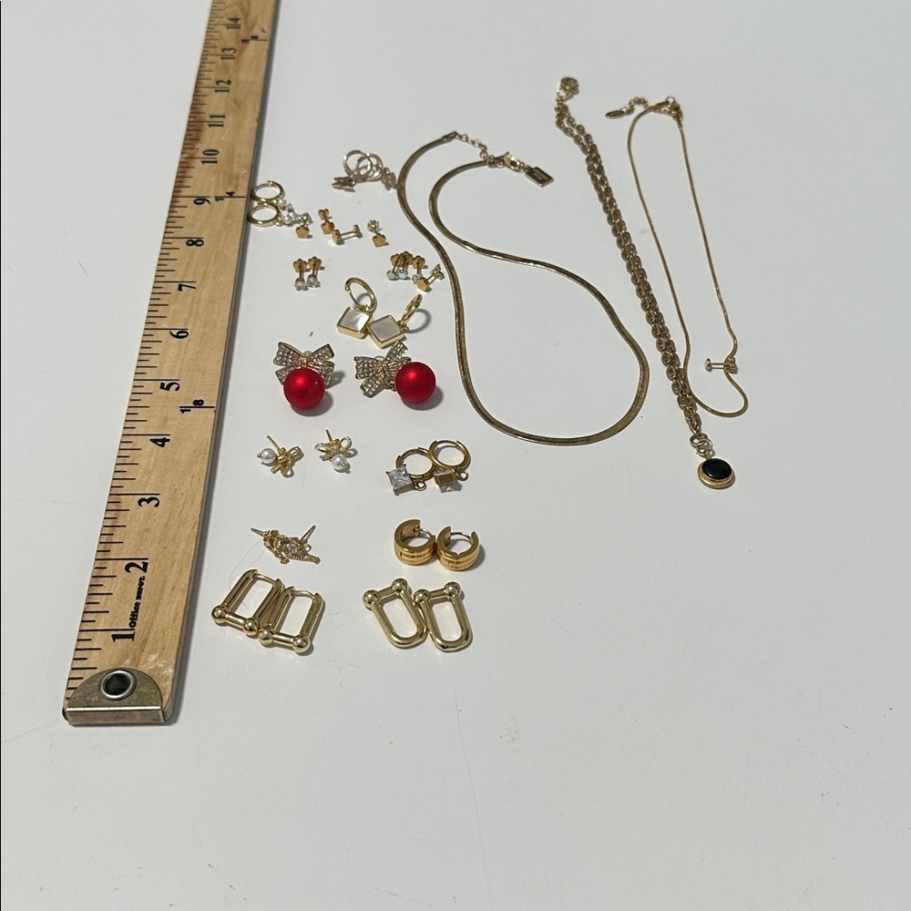 ❤️ Bundle of 18 High End Department Store Brands Necklaces & Earrings (Costume) - Picture 4 of 4